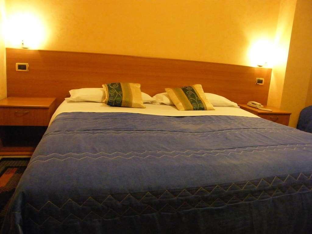 Hotel Residence Memmina Frosinone Bilik gambar